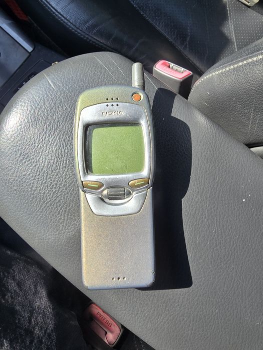 Продам телефон Нокиа 7110
