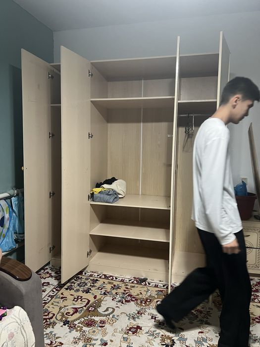 Шкаф шифоньер и комод