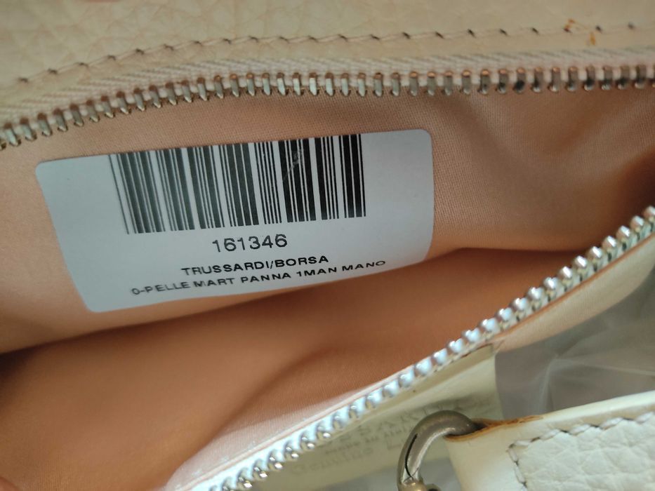 Продавам нова оригинална чанта "TRUSSARDI".