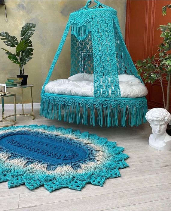 Качели, шезлонги, ковры ручной работы