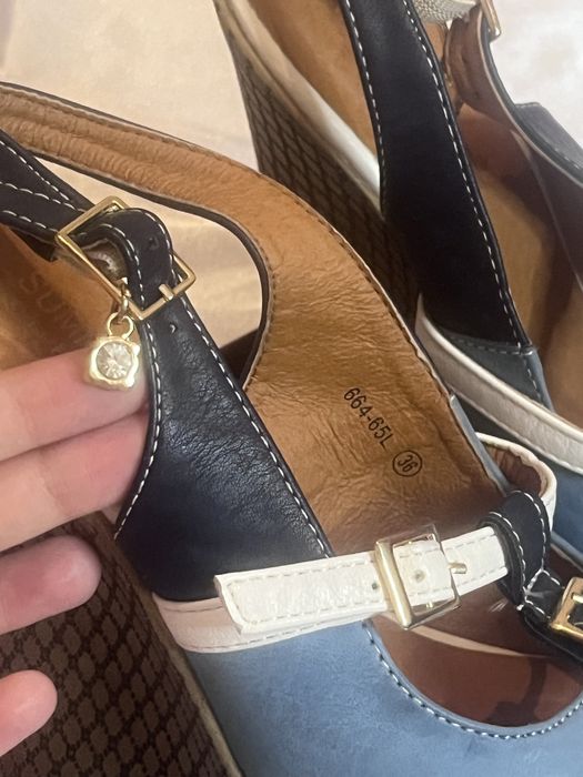 Туфли / босоножки