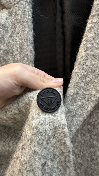 Оригинално палто prada