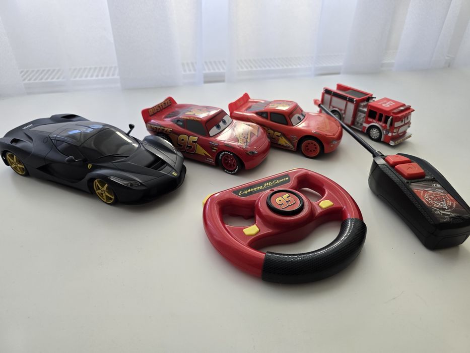 4 Masinute cars din care 2 cu telecomanda
