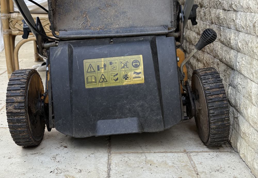 Mașină de tuns gazon autopropulsată Zongshen XP160 – pentru reparație/piese