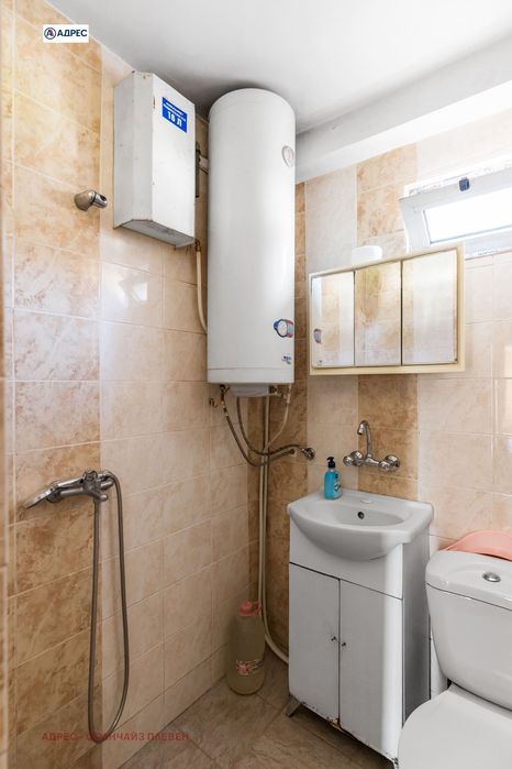 Продава се Етаж от къща в Плевен, Сторгозия - 100 кв.м за 1460 €/кв.м - Снимка #8