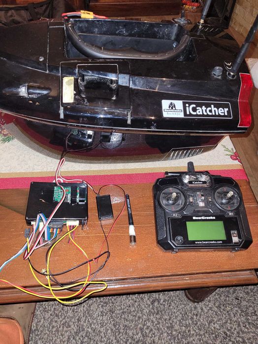 Дистанционно управление на лодка