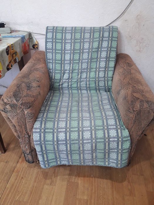 Продам 2 кресла .