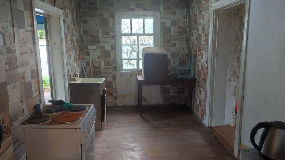 Дом.  3 комнаты + кухня.