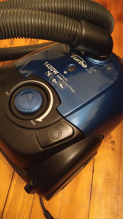 Прахосмукачка LG V-CP743RD