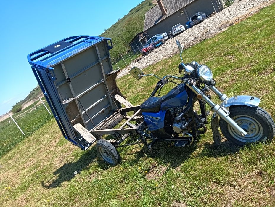 Triciclu pe benzina vând sau schimb cu ATV