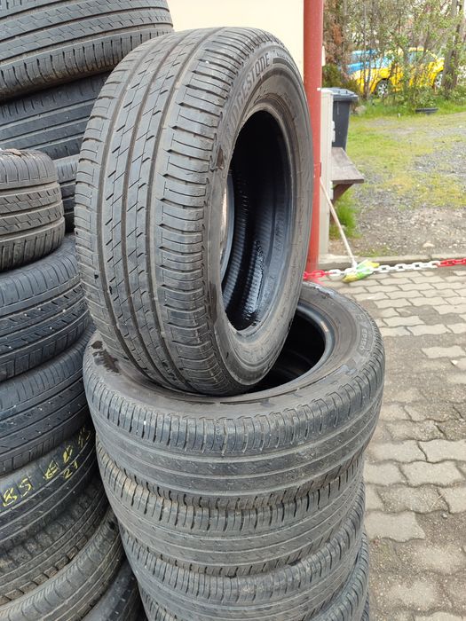 Vând cauciucuri 195 60 R15 Bridgestone de vară