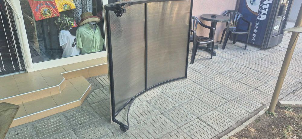 Козирка за вендинг автомат / зануси сфера