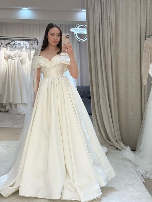 Свадебное платье А символ