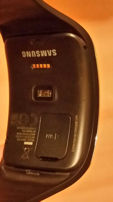 Smart watch AMOLED curved Samsung Gear S/ SM-R750 - SIM card slot