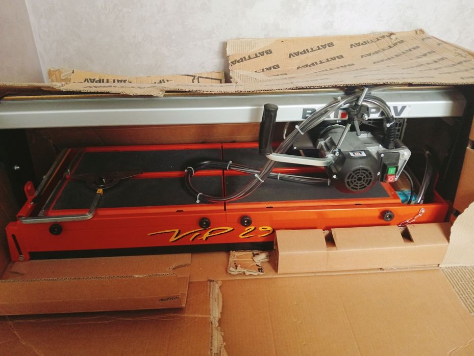 Продам (плиткорез)Станок для резки Battipav VIP 290