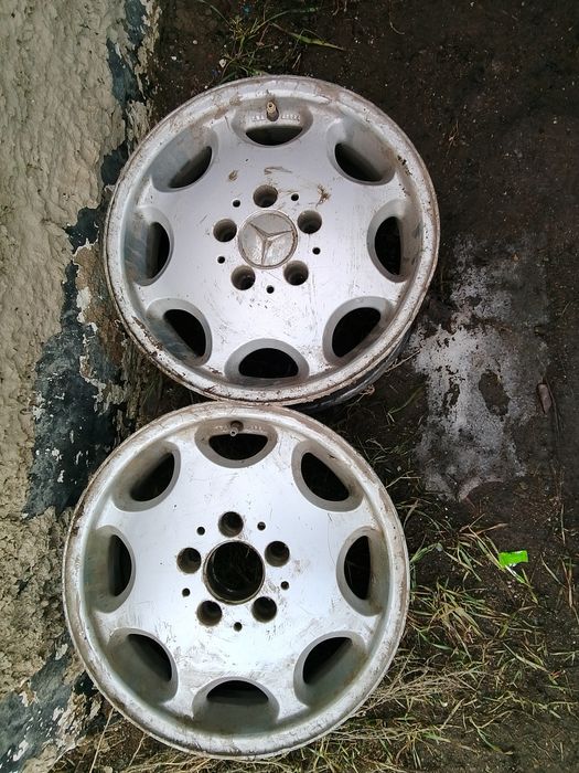 Продаю запчасти на мерседес