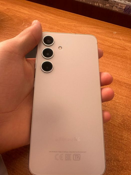 S24 в идеальном состоянии