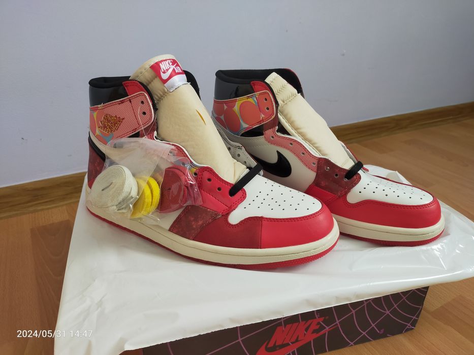 Кроссовки Nike новые, 2 пары