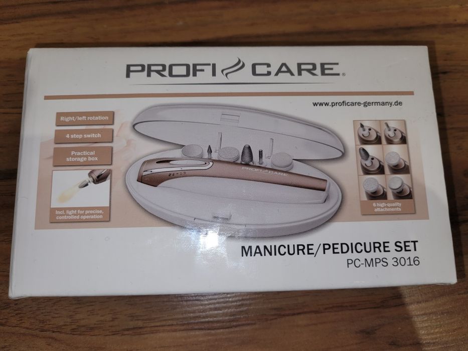 Комплект за маникюр и педикюр