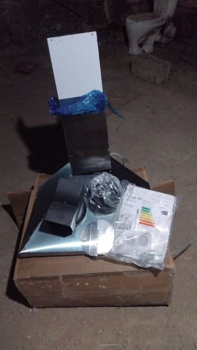 Продам вытяжку для кухни.