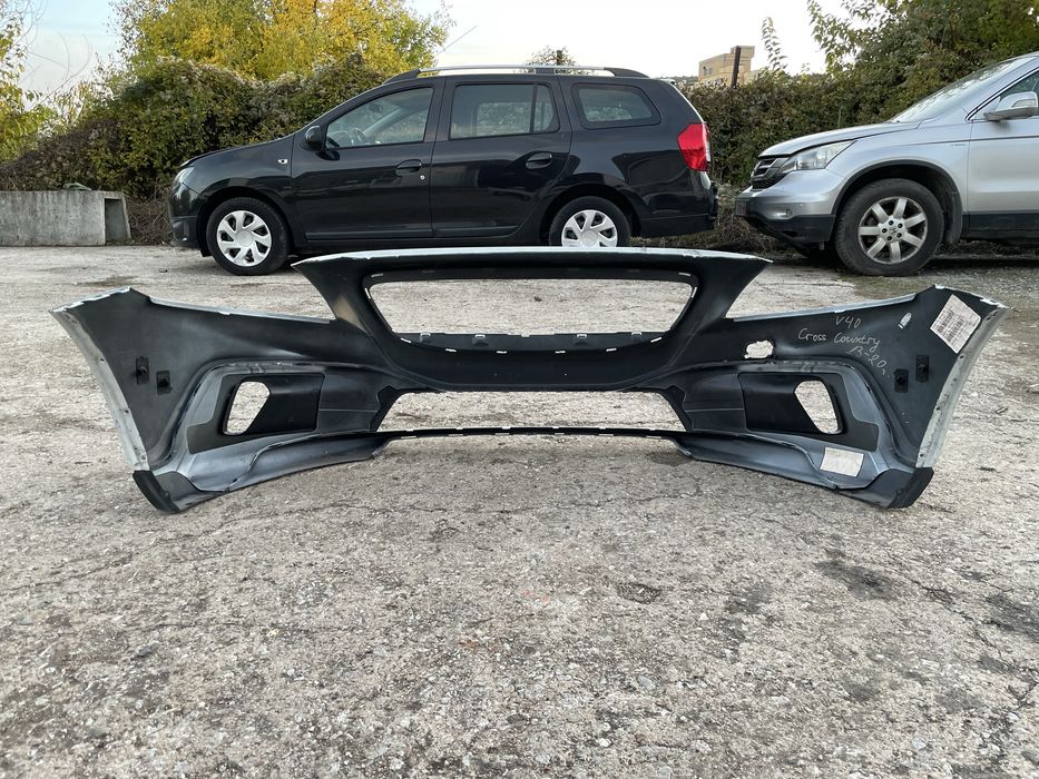 Предна броня за Volvo V40 Cross Country Волво В40  2013-2020г
