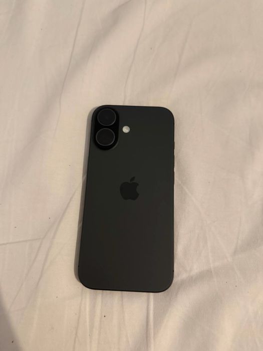 iPhone 16 черный