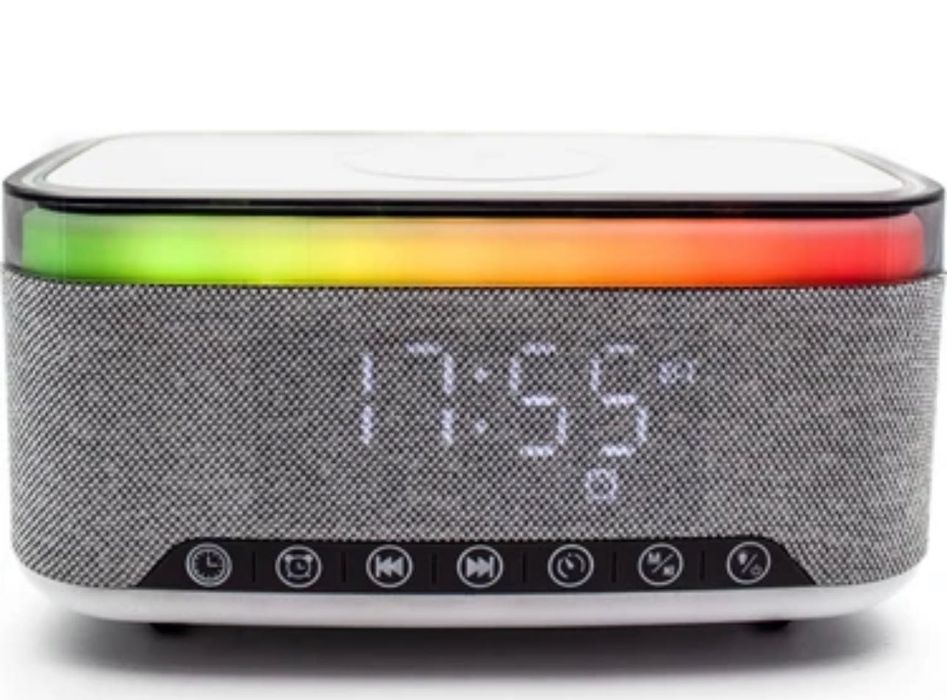Безжична Bluetooth колонка с функция за зареждане на телефон отгоре, RGB дизайн, аларма и часовник.