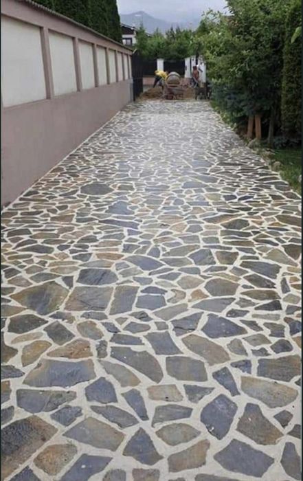 Pavaji de piatra