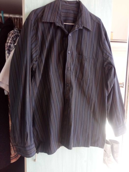 Продавам 15 ризи в запазено състояние за 80лв. (по 5,33лв. на дреха)