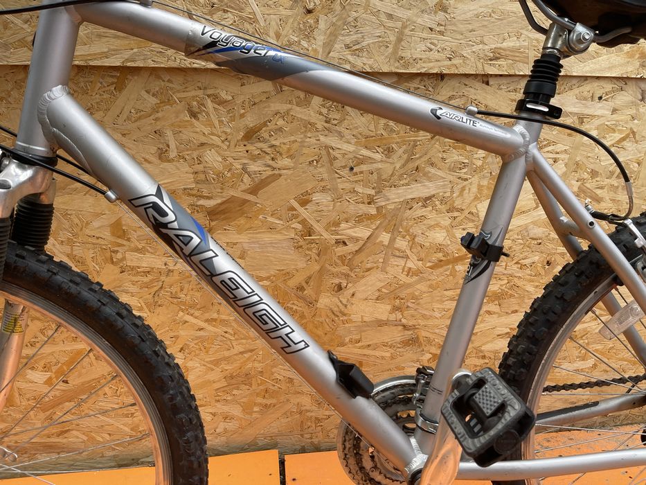 Bicicleta raleigh voyager roti 26”cadru aluminiu