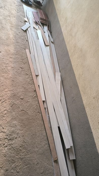 Arzon MDF eshiklar sotiladi. Deyarli yangi