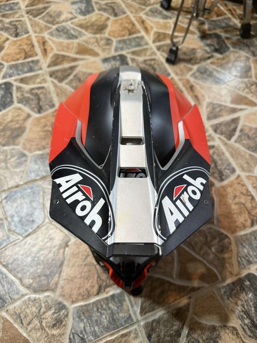 Airoh twist M Размер