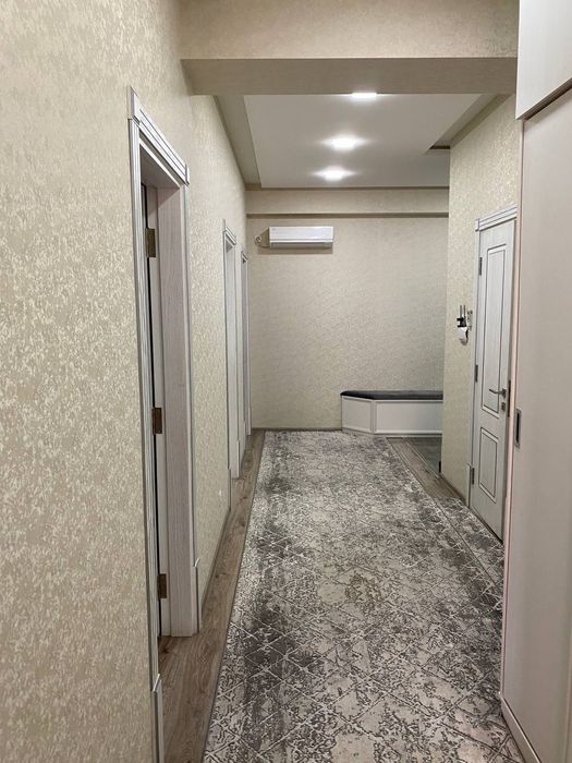 Med gorodok 3xonali dom sotiladi