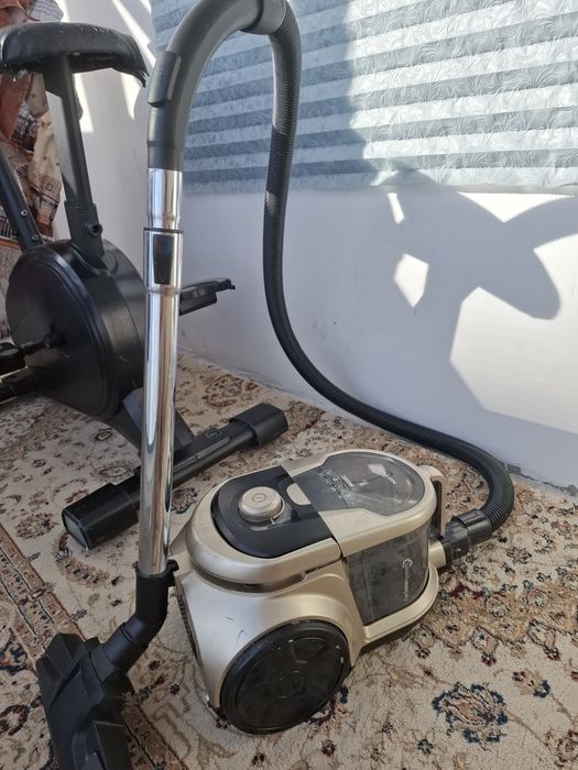 Продам пылесос Avalon 2000W