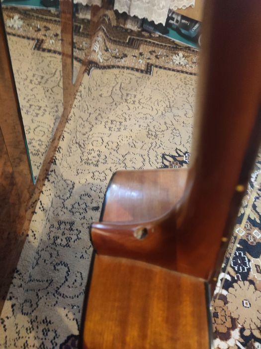 Гитара музима ресоната