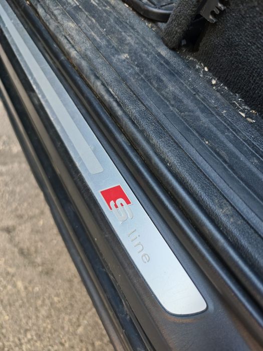 Audi Q7    S-line