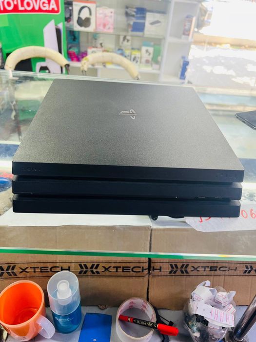 Продается playstation 4 PRO VZLOM