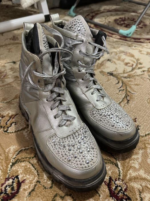 Продам зимние сапоги 38-39 р