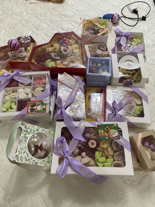 Сублимировыные фрукты и мороженое