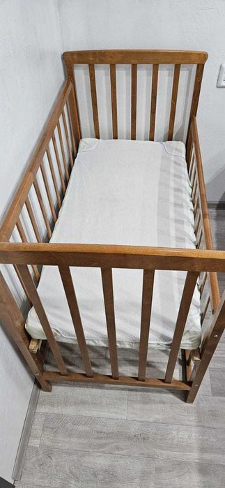 Продам детскую кроватку