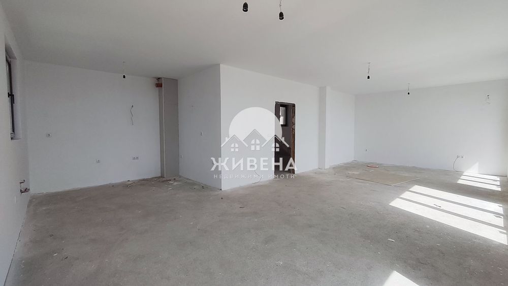 Нова триетажна къща, м-т Акчелар, РЗП: 240 кв.м, двор: 520 кв.м