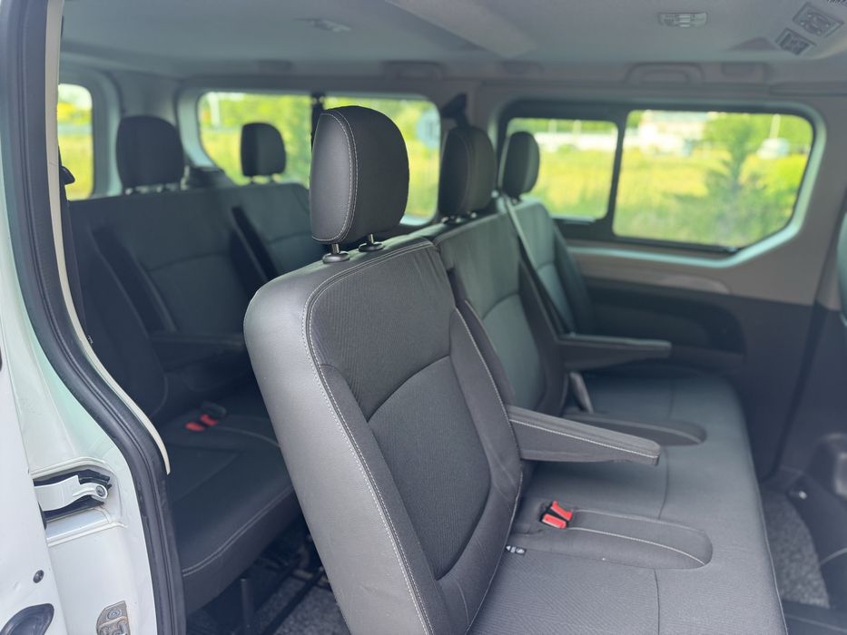 Renault Trafic lung/2022/8+1 locuri/model nou/pos leasing!