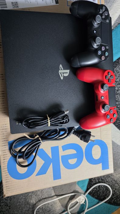 Consolă Sony PlayStation 4 Pro (PS4 Pro)