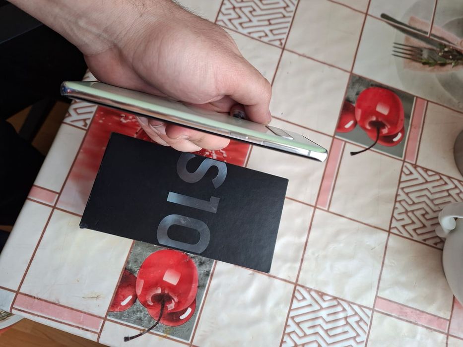 Samsung s10 с гарантии