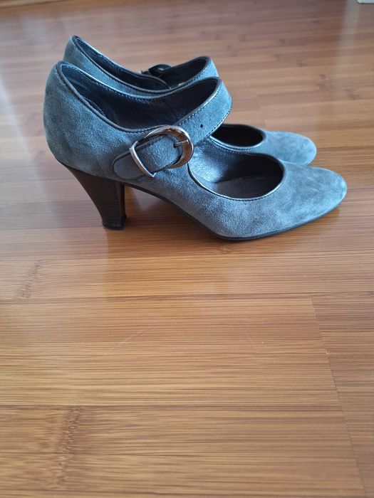 Дамски обувки- естествен велур