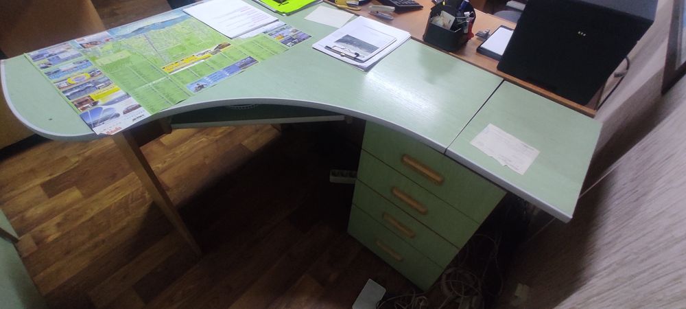 Продам офисную мебель