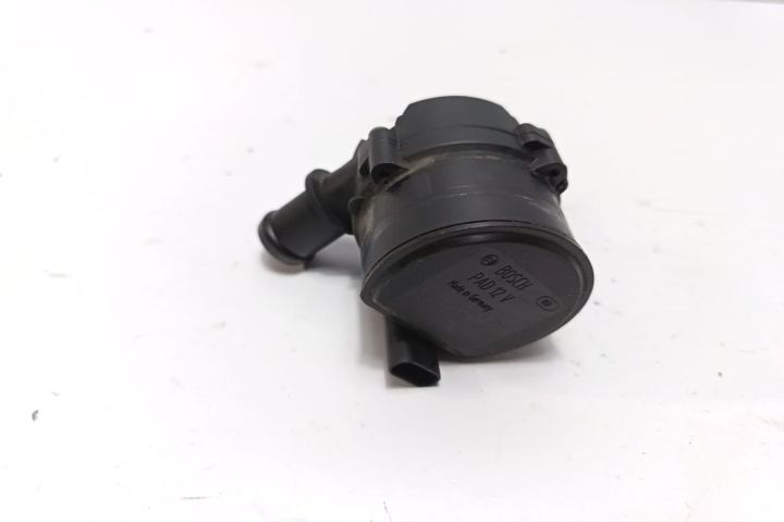 Pompa recirculare apa 5G0965567 Volkswagen VW Golf a 7-a generatie