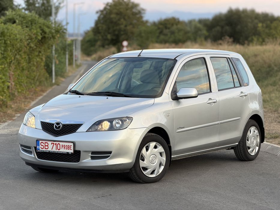 MAZDA 2