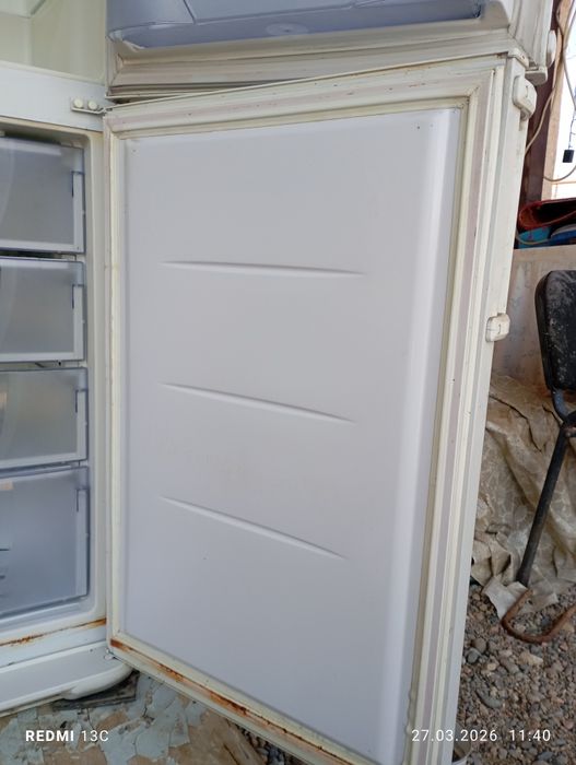 Продам холодильник