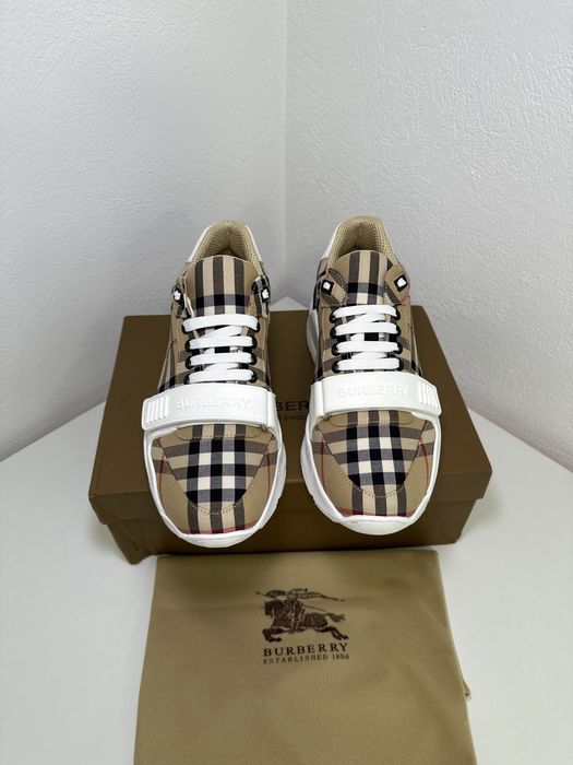 Burberry (PREMIUM!